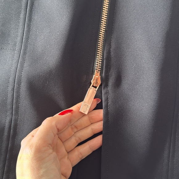 Ted Baker black pencil skirt with rose gold hardware - Picture 5 of 9